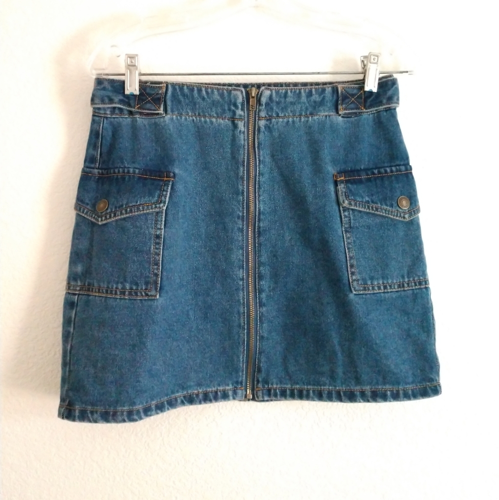 Forever 21 Denim Mini Skirt Zip Front Blue Size Medium